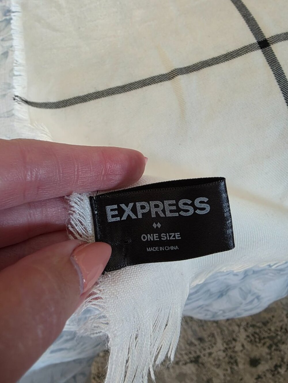 Express White & Black Windowpane Scarf - Picture 6 of 13